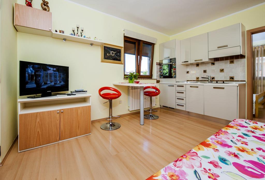 Apartments Karmen Rovinj Buitenkant foto
