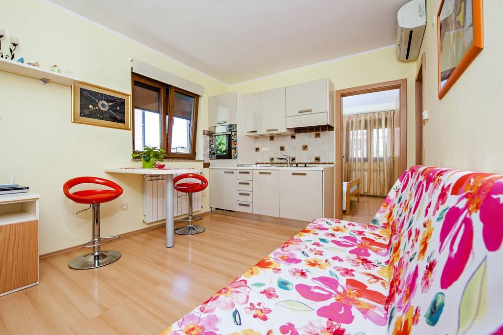 Apartments Karmen Rovinj Buitenkant foto