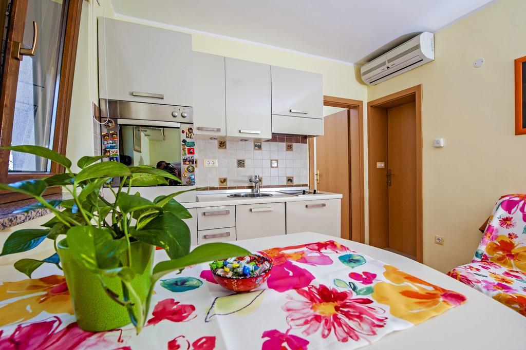 Apartments Karmen Rovinj Buitenkant foto